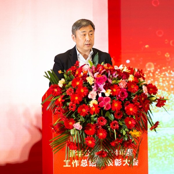 新华公司年会 (40 - 65).jpg